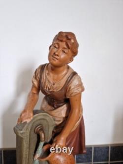 Joseph Le Guluche Sculpture en terre cuite Femme à la fontaine sujet Art Nouveau