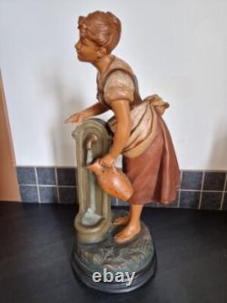 Joseph Le Guluche Sculpture en terre cuite Femme à la fontaine sujet Art Nouveau