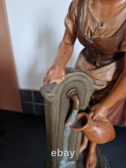 Joseph Le Guluche Sculpture en terre cuite Femme à la fontaine sujet Art Nouveau