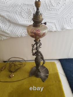LAMPE A PETROLE ART NOUVEAU REGULE FEMME IRIS ErnestFERRAND TB RESERVOIR EMAILLE