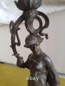 LAMPE A PETROLE ART NOUVEAU REGULE FEMME IRIS ErnestFERRAND TB RESERVOIR EMAILLE