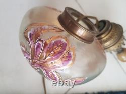 LAMPE A PETROLE ART NOUVEAU REGULE FEMME IRIS ErnestFERRAND TB RESERVOIR EMAILLE