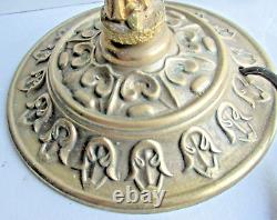 Lampe Art Nouveau, bronze doré, Femme tenant sur sa tête une lampe