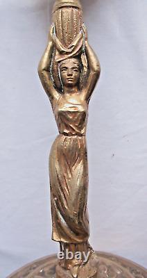 Lampe Art Nouveau, bronze doré, Femme tenant sur sa tête une lampe