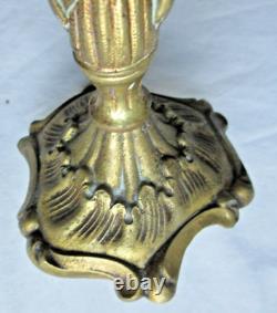Lampe Art Nouveau, bronze doré, Femme tenant sur sa tête une lampe