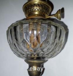 Lampe Pétrole Toupie Cristal Baccarat Pied Femme Art Nouveau