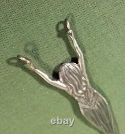 Pendentif Femme en Argent Art Nouveau Cuillère Pour Des Plaisirs Illicites