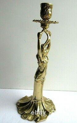 Pied de lampe Art Nouveau, bronze doré, Femme tenant sur sa tête un bougeoir