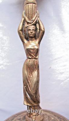 Pied de lampe Art Nouveau, bronze doré, Femme tenant sur sa tête une lampe