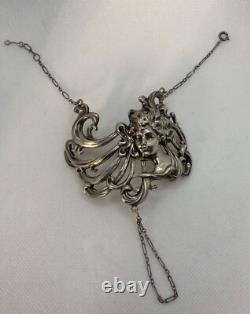 RARE Manchette-bracelet ancien couleur argenté Art Nouveau tête de femme