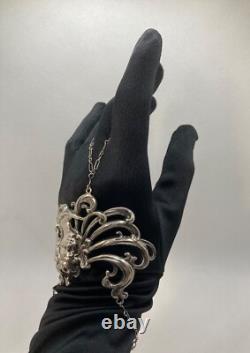 RARE Manchette-bracelet ancien couleur argenté Art Nouveau tête de femme