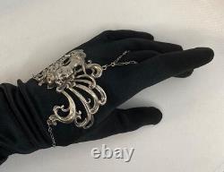 RARE Manchette-bracelet ancien couleur argenté Art Nouveau tête de femme