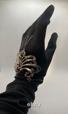RARE Manchette-bracelet ancien couleur argenté Art Nouveau tête de femme