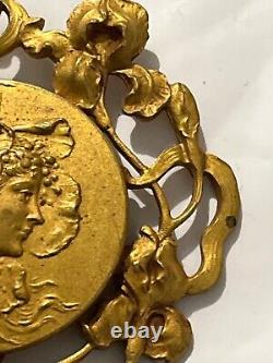 Rare Grande Boucle de ceinture laiton profil femme dans pavot, Irys, Art Nouveau