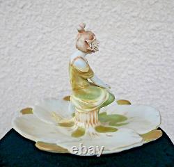 Rare porcelaine ROYAL DUX VIENNA femme nénuphar art nouveau