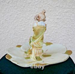 Rare porcelaine ROYAL DUX VIENNA femme nénuphar art nouveau