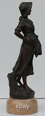 STATUETTE DE JEUNE FEMME SUR SOCLE ART NOUVEAU 1920 A. DE RANIERI H. 45 cm