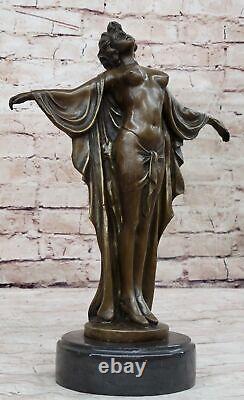 Sculpture Figurine En Bronze Signée De Femme Nue Éveillée Art Nouveau À Vendre