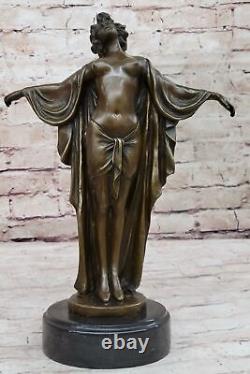 Sculpture Figurine En Bronze Signée De Femme Nue Éveillée Art Nouveau À Vendre
