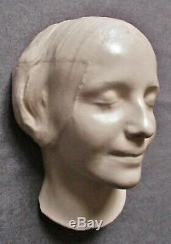 Sculpture Tête de femme assoupie Art Nouveau plâtre d'Atelier A. Finot Nancy