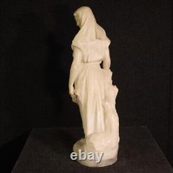 Sculpture en albâtre signée Grégoire Statue de paysanne femme Art Nouveau 800