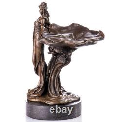 Sculpture en bronze Art Nouveau d'une femme aux nénuphars d'après E. Tell