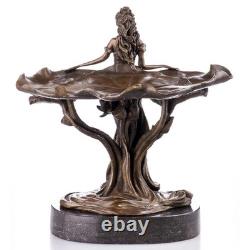Sculpture en bronze Art Nouveau d'une femme aux nénuphars d'après E. Tell
