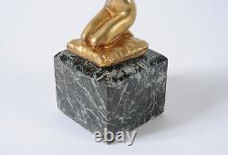 Sculpture en bronze Art Nouveau signée Paul Ponsard. Femme sur un coussin