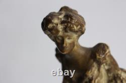 Sculpture terre cuite femme Art nouveau signée (34825)