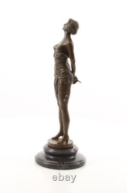 Statue Sculpture Bronze Art Déco Nouveau Femme à la Cravache BE-14 Moderne