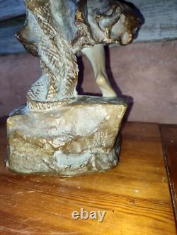 Statue en terre cuite patinée Signé Lenoir Femme peche filet Art Nouveau C. 1900