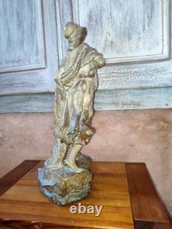 Statue en terre cuite patinée Signé Lenoir Femme peche filet Art Nouveau C. 1900