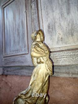 Statue en terre cuite patinée Signé Lenoir Femme peche filet Art Nouveau C. 1900