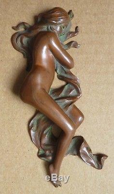 Statuette en bronze ART NOUVEAU vers 1900 femme nue presse-papier