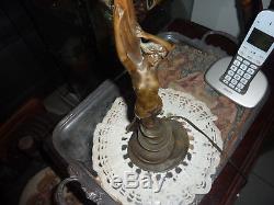 Statuette femme bronze art nouveau signée Betlen, modele rare, H en tout 53cm