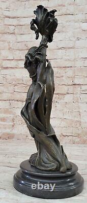 Style Art Nouveau Véritable Bronze Femme Bougeoir Sculpture Signé Par Figurine