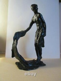 Sujet en bronze signé Bohumil Kafka. Jeune femme à l'écharpe. AA. Hébrard fondeur