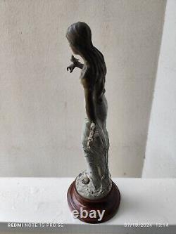 Superbe Sculpture Art Nouveau Femme Et Oiseau Métal Patiné Guillemin