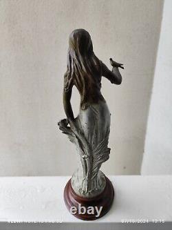 Superbe Sculpture Art Nouveau Femme Et Oiseau Métal Patiné Guillemin