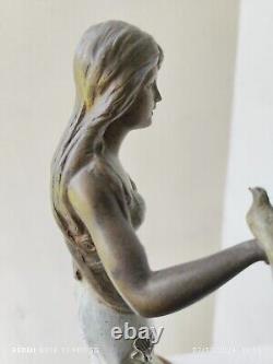 Superbe Sculpture Art Nouveau Femme Et Oiseau Métal Patiné Guillemin