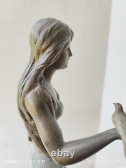 Superbe Sculpture Art Nouveau Femme Et Oiseau Métal Patiné Guillemin