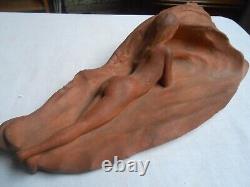 Terre cuite. Vide poche. Art Nouveau. Sculpture. Femme nue. Signée. Cachet