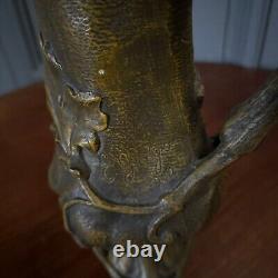 Vase pichet Art Nouveau en régule profil de femme par E. Grego L8700