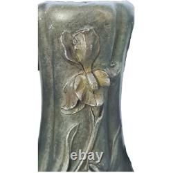 Vase sculpté art nouveau visages de femmes et fleurs en métal ou régule