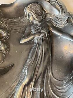Vide poches Art Nouveau en étain a décor de femme en relief dlg WMF
