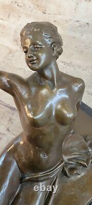 Vintage Art Déco / Style Art Nouveau Bronze Statue En Chair Femme En Assis Art