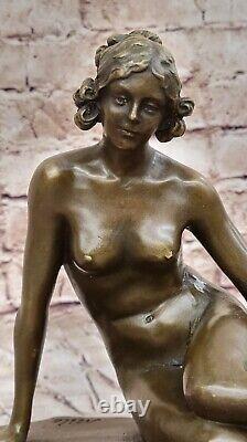 Vintage Art Nouveau Style Bronze Marbre Victorien Femme Érotique Chair Statue